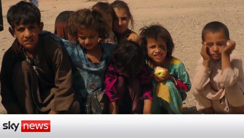Afghanistan crisis: Refugees flood into Pakistan