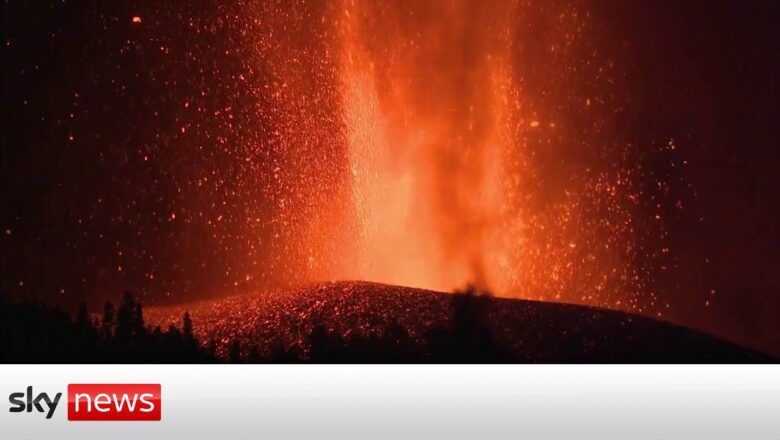 La Palma volcano: warnings of acid rain, toxic gases and rivers of lava