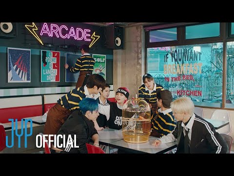 Stray Kids “MANIAC” M/V