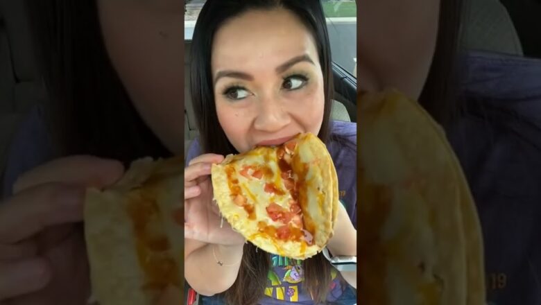 The Internet Goes Crazy For Taco Bell’s Mexican Pizza Return | What’s Trending In Seconds | #Shorts