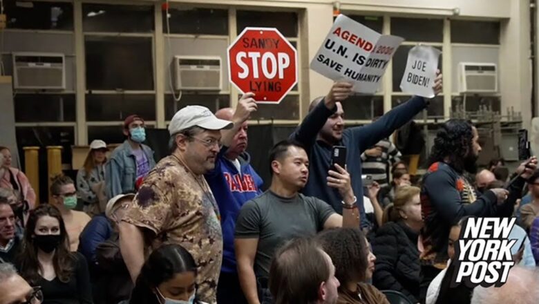 AOC busts a move after protesters crash town hall (Full Video) | New York Post