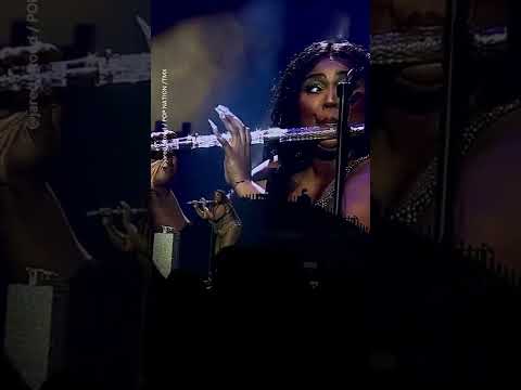 Lizzo plays Jame Madison’s never-used crystal flute at D.C. concert | USA TODAY #Shorts