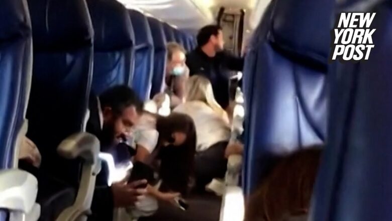 Passengers on Aeromexico flight crouch in fear as plane caught in cartel crossfire: video | NY Post