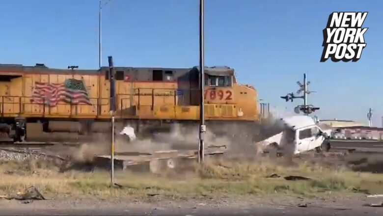 Unbelievable Moment – Texas Train Crash Caught on Camera | New York Post