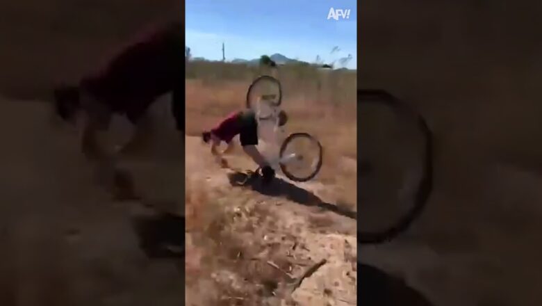 Something tells us that didn’t go as planned. 😂🚲 #Bicycle #Fail #Funny #Shorts