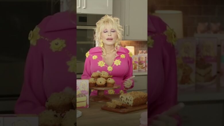 Dolly Parton dishes on why she refuses to retire #Shorts