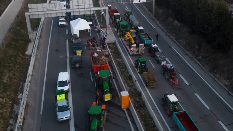 FARMERS PROTEST IN FRANCE | Demands laid out for the government as tensions rise