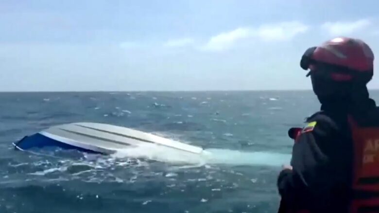 WATCH: Four passengers rescued from capsized boat in Colombia