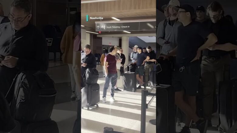 Videos show long lines at airports after Crowdstrike tech issue #Shorts