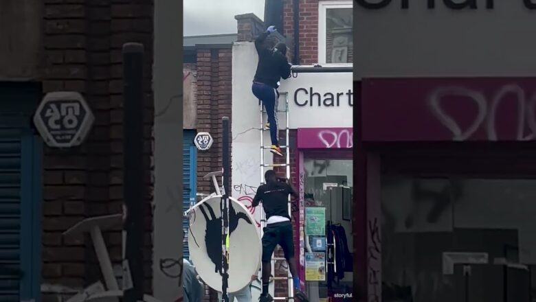 Banksy art stolen as thieves climb London rooftop #Shorts