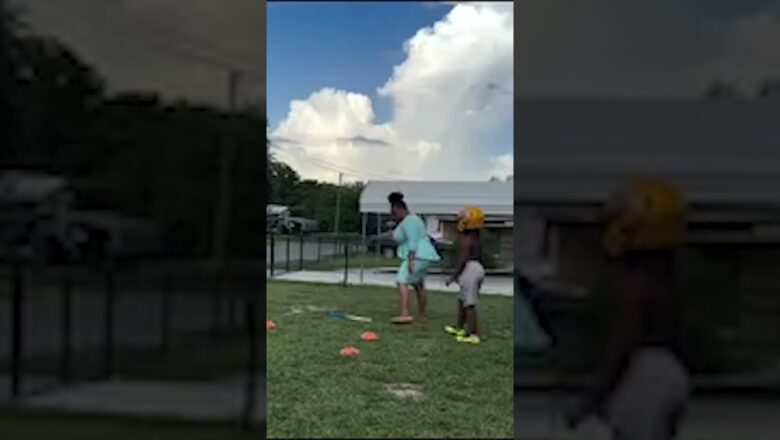 Mom passes offensive line blocking lessons along to son #Shorts