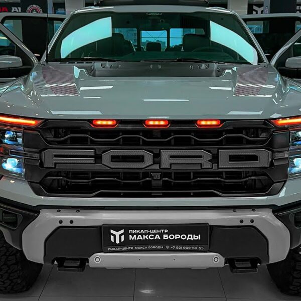 2025 Ford F-150 Raptor – Sound, Interior and Exterior