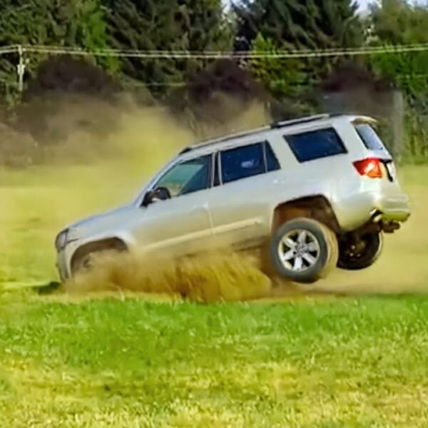 Crazy Car FAILS! 💥 Ultimate Car Fails Compilation