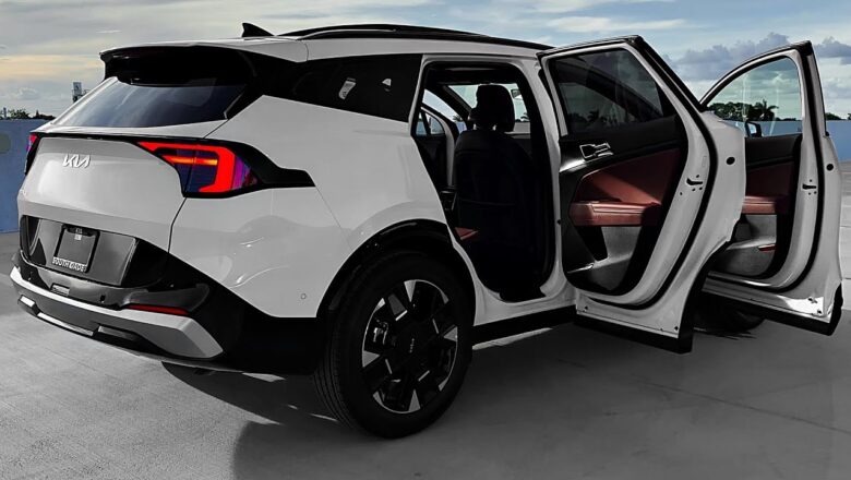 Kia Sportage (2025) – Modern and Attractive Mid-Size Family SUV!