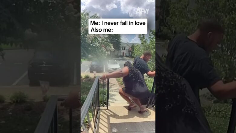 Me: I never fall in love. Also me: