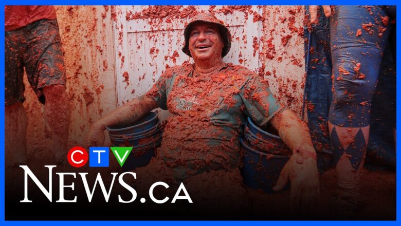 Saucy skirmish | Thousands pack the streets of Spain for ‘La Tomatina’