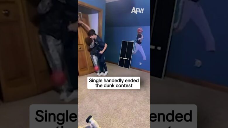 Single handedly ended the dunk contest