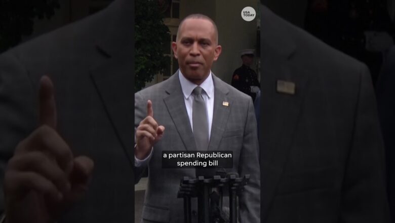 Trump and Democrats fail to reach deal ahead of shutdown deadline #Shorts