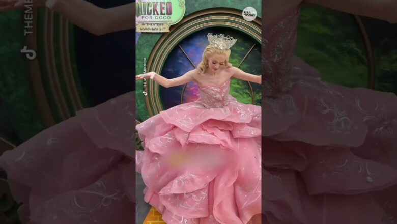 See Glinda ‘bubble’ around Universal Studios, playfully interact with fans