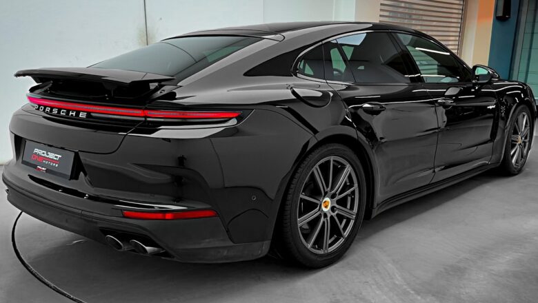 2026 Porsche Panamera Turbo S E-Hybrid – Sound, Exterior and Interior Details