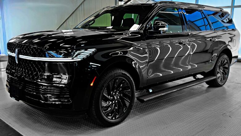 Lincoln Navigator (2026) – Full-size Ultra Luxury SUV!