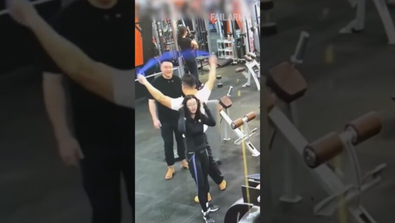Meet-cute of my dreams! #resistancebands #workoutfail #gymfail #fitness #fail