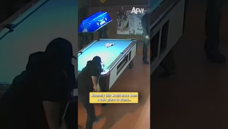 That break didn’t go as planned 🎱 #fail #funny #shorts