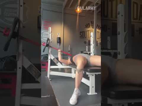 the gymfluencer life not working out like she hoped #workoutfails #fail #fitness #exercise #failarmy