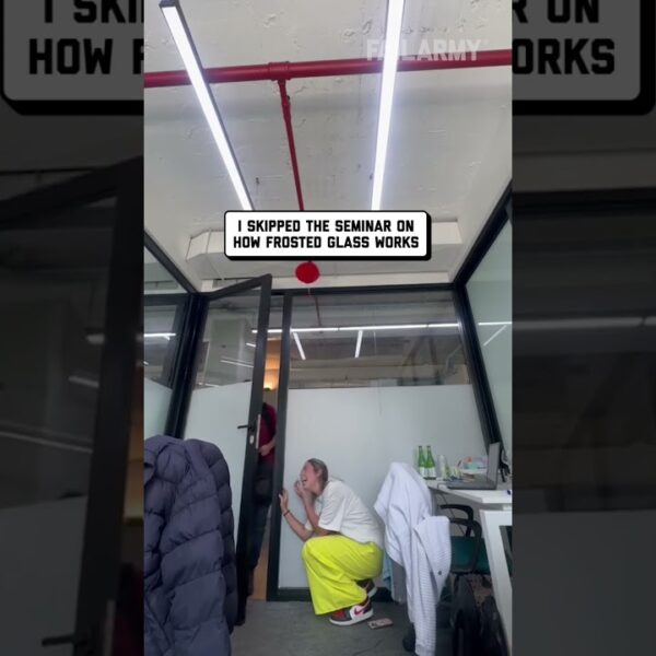 When you feel invisible at work, just remember this ❤️ #prank #fail #funny #workfail #officeprank