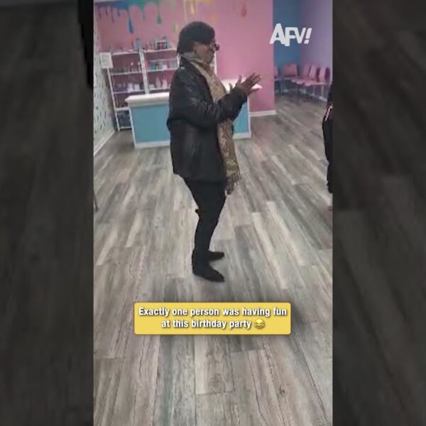 She was the only one having fun at this party 😂 #funny #birthday #afv