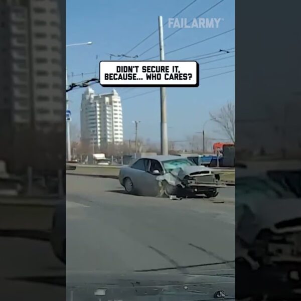 The stuff that happens when ur already running late #traffic #caraccident #baddrivers #dashcam #fail