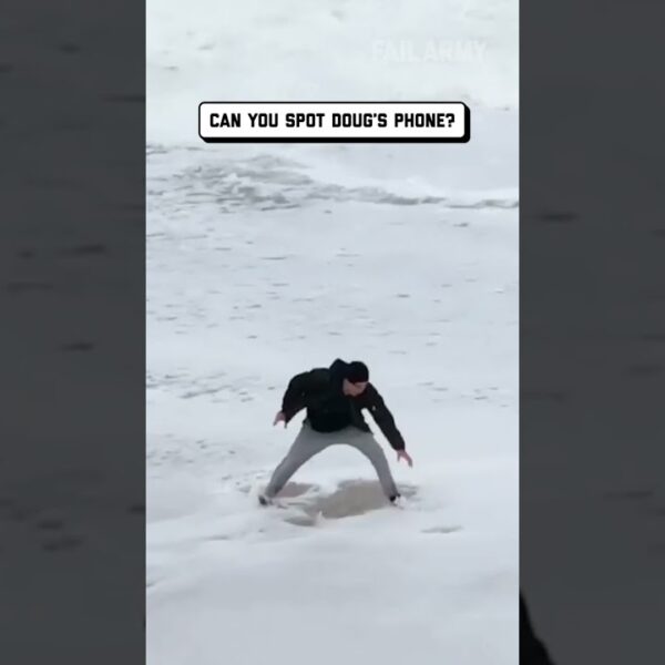 It belongs to the sea now #beachfails #phonefail #vacationfails #fail #travelfails