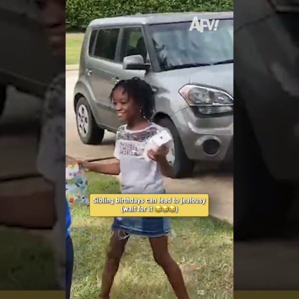 Sibling birthdays can lead to jealousy (wait for it 😂😂😂)