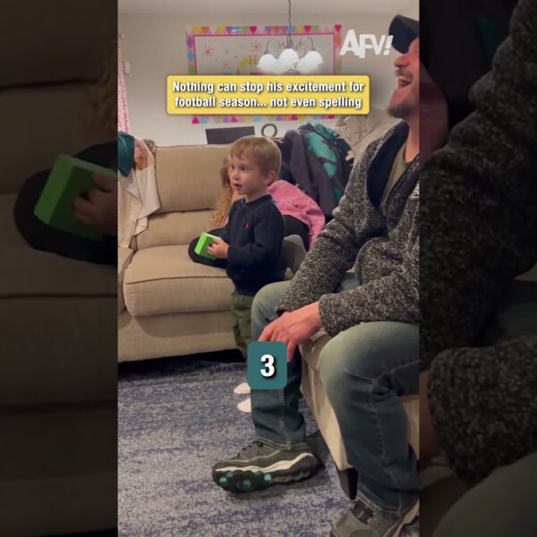 This kid is the ultimate Eagles fan 🏈🤣 #AFV #Funny #Eagles