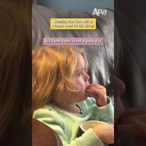 This kid’s reaction to Darth Vader is everything 🥺 #starwars #afv